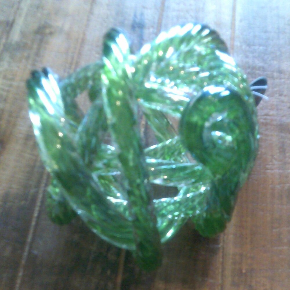 HAND MADE GLASS KNOT Murano Style Abstract Twisted Rope Infinity Sculpture - Picture 2 of 6